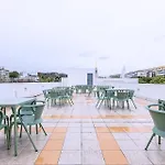 Hi Parque Nacoes - De Juventude 호스텔 리스본