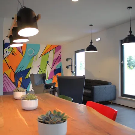 Hi Parque Nacoes - De Juventude Hostel *