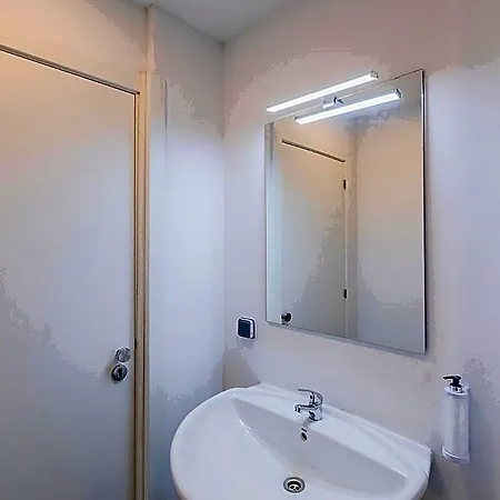 Hostel Hi Oriente - De Juventude