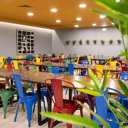Hi Parque Nacoes - De Juventude Hostal *