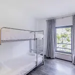Hostal Hi Parque Nacoes - De Juventude Lisboa
